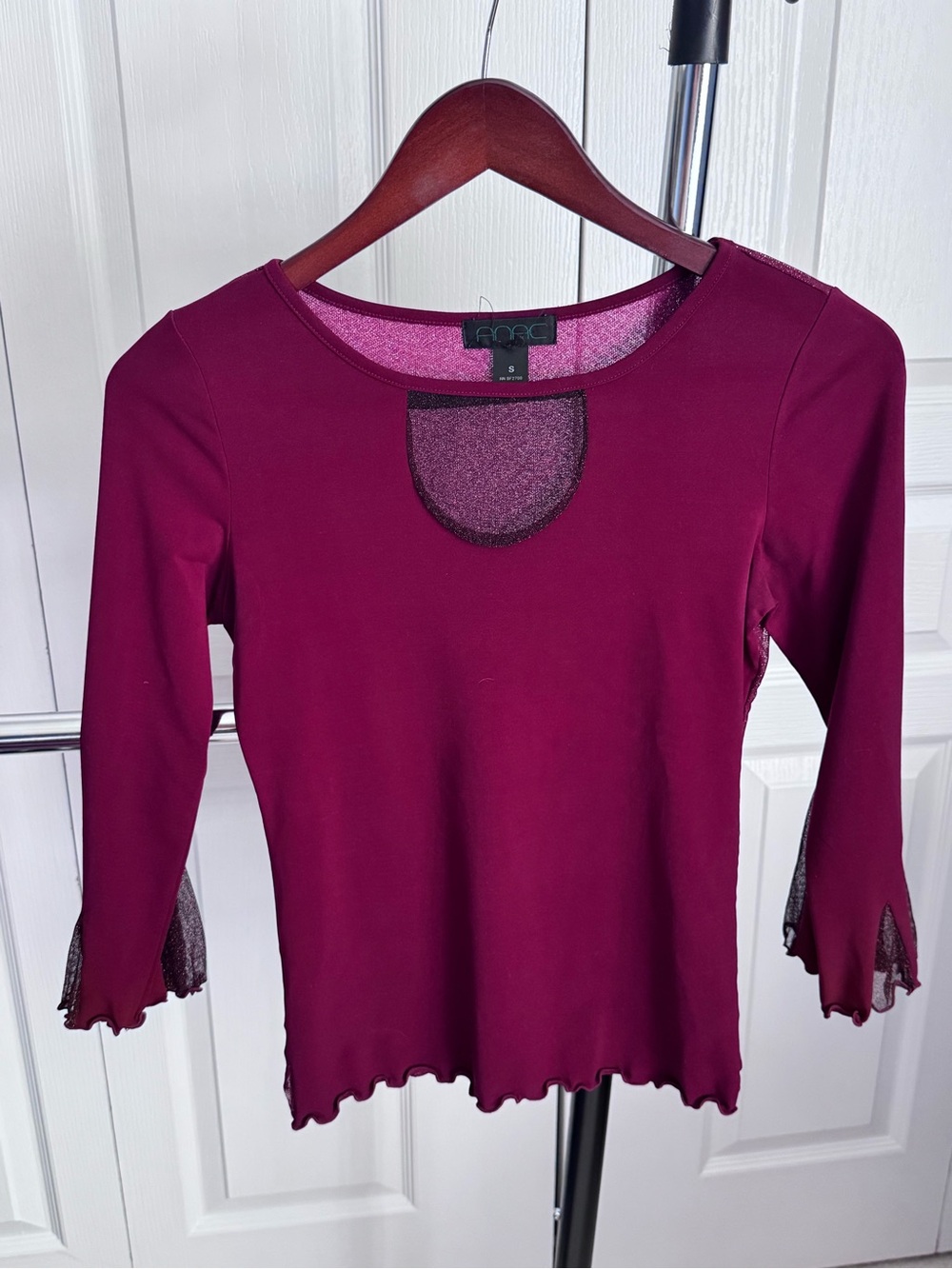 Vintage Plum Keyhole Quarter-Sleeve Top